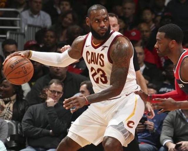 新秀 詹姆斯 新秀 詹姆斯