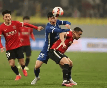 转会期成都蓉城回应争议:亚冠节点到来,赛场秩序良好,球探报告显示潜力的简单介绍 转会期成都蓉城回应争议:亚冠节点到来,赛场秩序良好,球探报告显示潜力的简单介绍